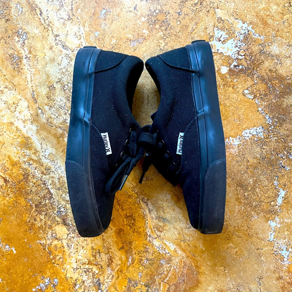 Black Hurley Sneakers Boys Size 1 EUR 32 Like New